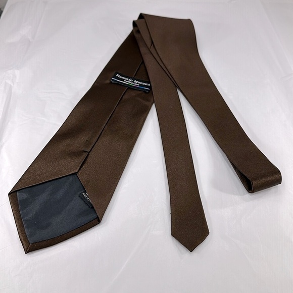 Romario Manzini Collection - Seahorse Print on Brown - Men’s Necktie ⭐️ EUC - Picture 4 of 6